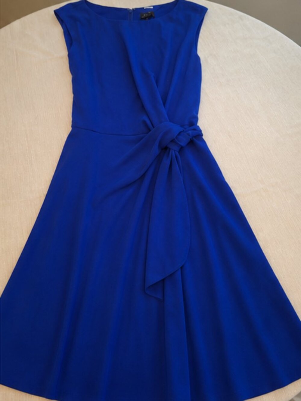 Tahari Royal Blue A-Line Dress Faux Wrap Tie Waist Sleeveless Size 10 - Picture 5 of 9